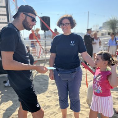 Gregorio Paltrinieri meeting a  little girl with big plans in Cattolica